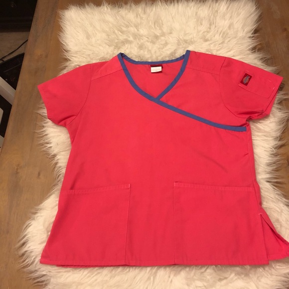 Bright pink and blue dickies scrub top - Picture 1 of 4